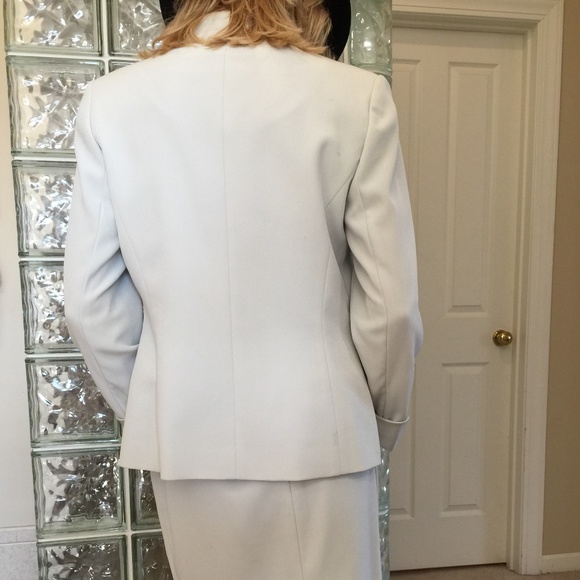 Albert Nipon 3 piece suit - Picture 3 of 7